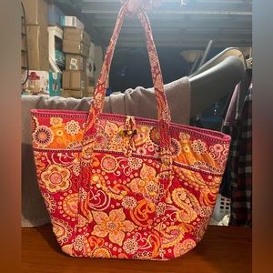 Vera tote